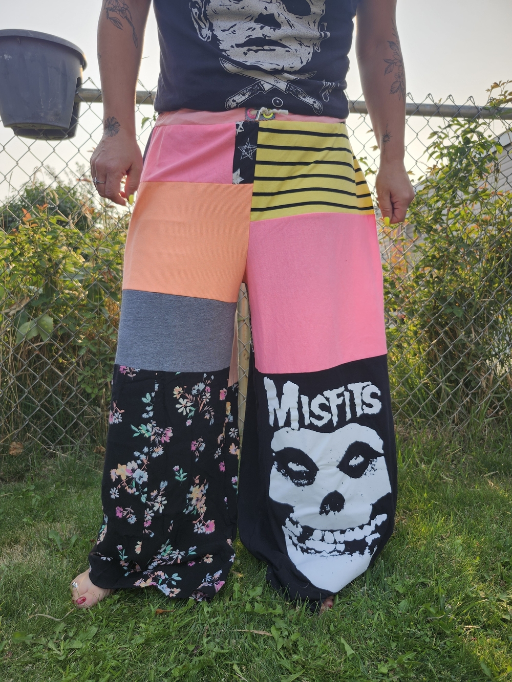 Colorblock Pink & Black Kids Patchwork Wide-Leg Bottoms